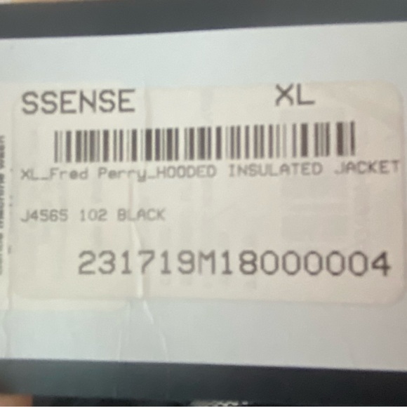 Fred Perry Black Hooded Insulated Jacket - Picture 5 of 12